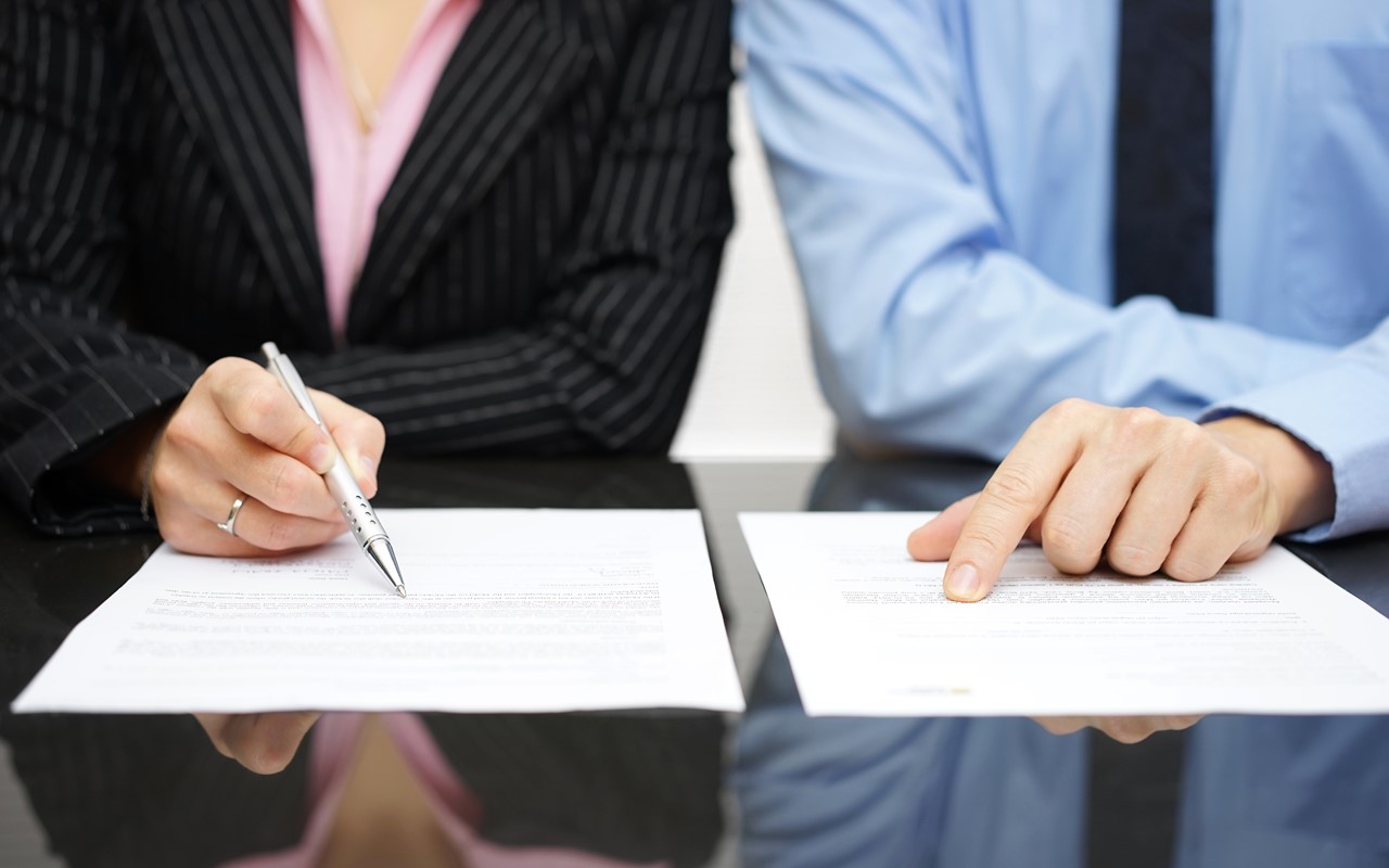 How to Limit Contract Risk Through Screening